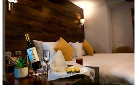 La Terraza Inn